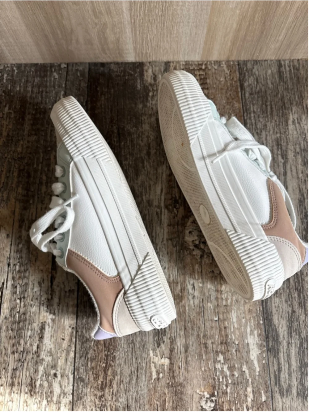 Rocket Dog Cheery White Combo Color Block Sneakers Size 6.5